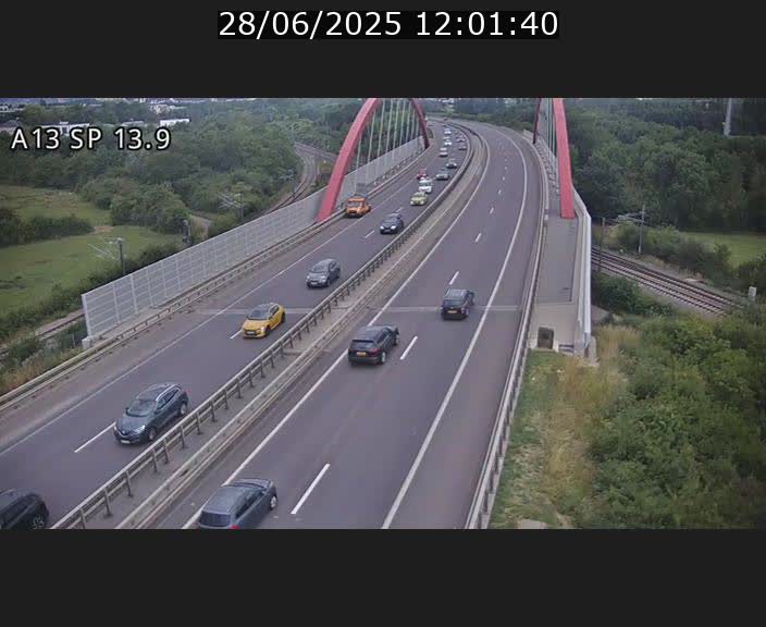 Traffic live webcam Luxembourg Kayl - A13 direction Esch-sur-Alzette/Luxembourg-ville - BK 13.9