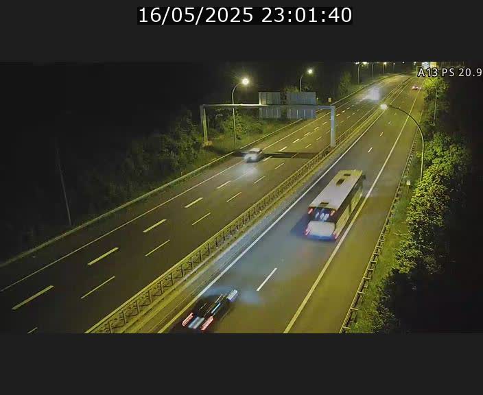 Traffic live webcam Luxembourg Croix de Bettembourg, rond-point d'Hellange - A13 direction Allemagne - BK 20.9
