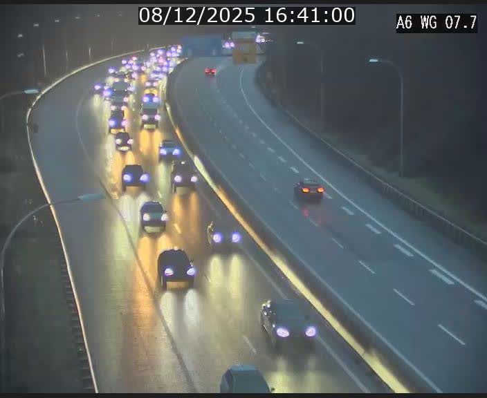 Traffic live webcam Luxembourg - Bridel - A6 - BK 7.7 - direction Belgique