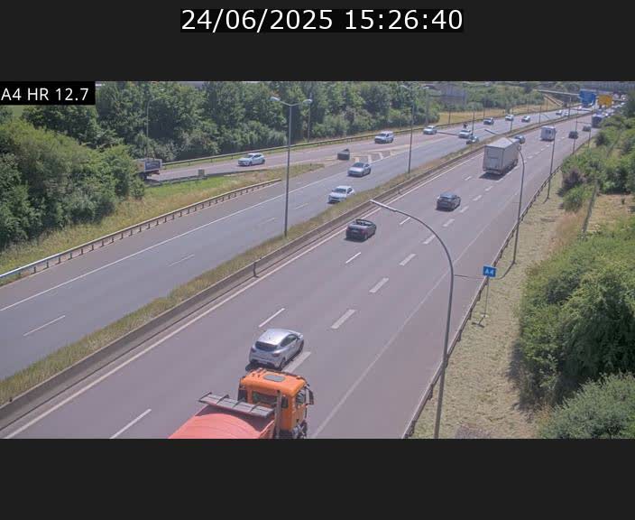 Traffic live webcam Luxembourg Esch sur Alzette - A4 - BK 12.7 - direction Esch-Belval