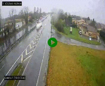 Vue en direct de l'autoroute A10 grâce à un drône situé au-dessus du péage de Virsac