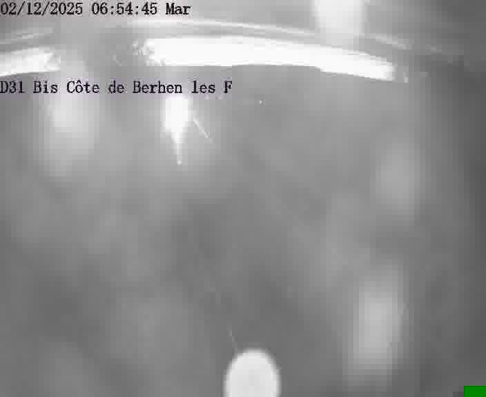 Webcam de surveillance sur D31bis (France) à Behren-lès-Forbach, cadrée vers Sarreguemines, proposant une information routière utile aux déplacements quotidiens.