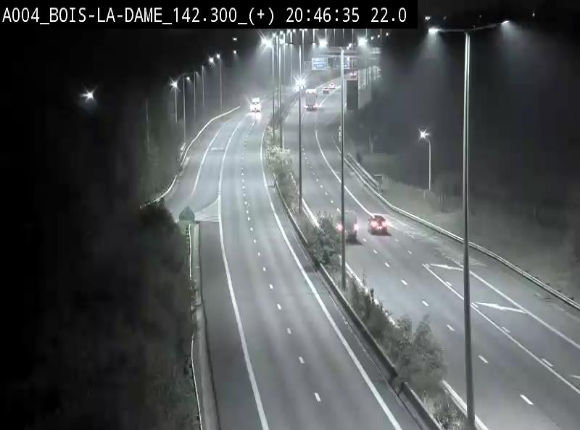 Webcam située entre la sortie 29 Neufchâteau et la jonction avec l'E25 en direction de Liège et Luxembourg