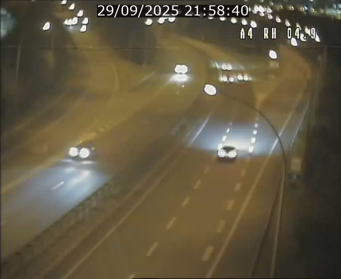 Traffic live webcam Luxembourg Leudelange - A4 - BK 4.9 - direction Luxembourg