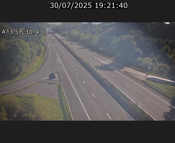 Traffic live webcam Luxembourg Altwies - A13 direction Luxembourg-ville - BK 30.4