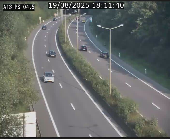 Traffic live webcam Luxembourg Differdange - A13 direction Esch-sur-Alzette - BK 4.5