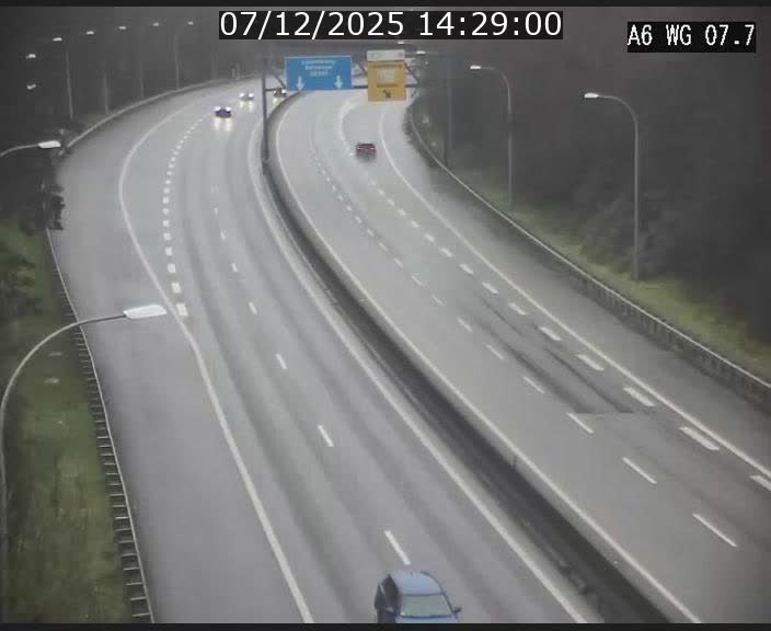 Traffic live webcam Luxembourg - Bridel - A6 - BK 7.7 - direction Belgique
