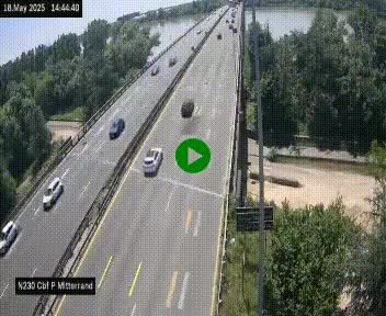 Webcam sur le périphérique de Bordeaux à l'est de la ville. Caméra située sur le Pont Mitterand sur la N230