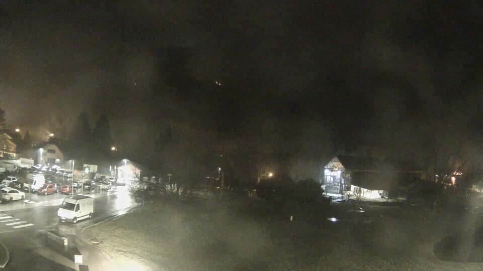 Webcam au niveau de la mairie du village du Bourg d'Oisans, aux pieds de l'Alpe d'Huez et aux portes du parc des Écrins