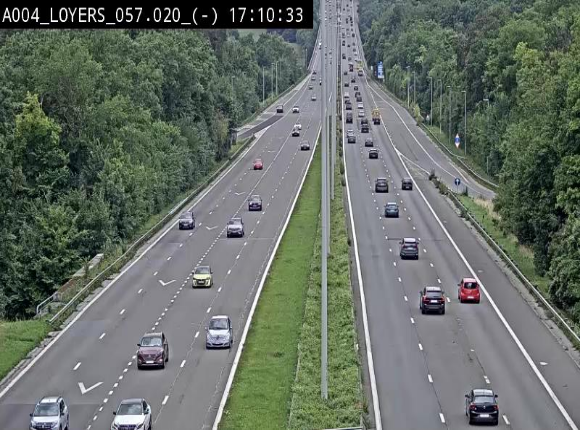 Webcam E411 au niveau du viaduc de Beez à Loyers, entre Champion et Warissoulx. Vue orientée vers Bruxelles