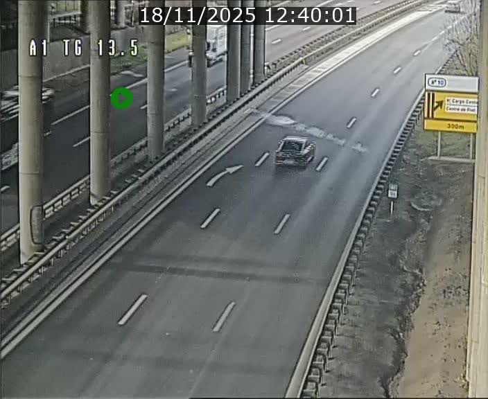 Traffic live webcam Luxembourg Senningen - A1 direction Luxembourg - BK 13.5