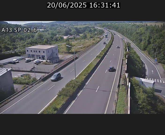 Traffic live webcam Luxembourg Sanem - A13 direction Pétange - BK 2.6