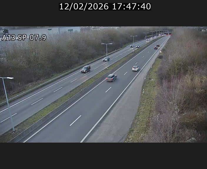 Traffic live webcam Luxembourg Jonction Lankelz - A13 direction Pétange - BK 7.9