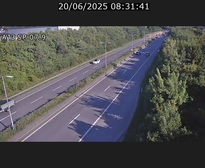 Traffic live webcam Luxembourg Jonction Lankelz - A13 direction Pétange - BK 7.9