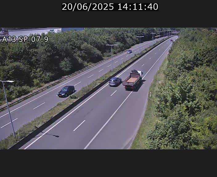 Traffic live webcam Luxembourg Jonction Lankelz - A13 direction Pétange - BK 7.9
