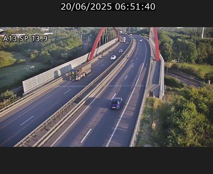 Traffic live webcam Luxembourg Kayl - A13 direction Esch-sur-Alzette/Luxembourg-ville - BK 13.9