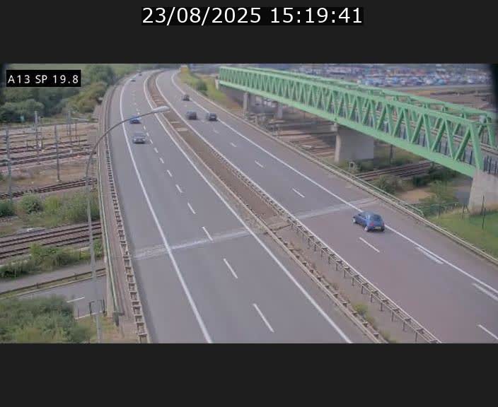 Traffic live webcam Luxembourg Croix de Bettembourg - A13 direction Esch-sur-Alzette - BK 19.8