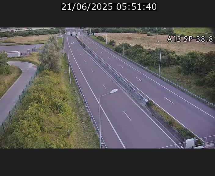 Webcam autoroute A13 à l'entrée ouest du tunnel Markusbierg à Schengen. Vue orientée vers le tunnel et l'Allemagne