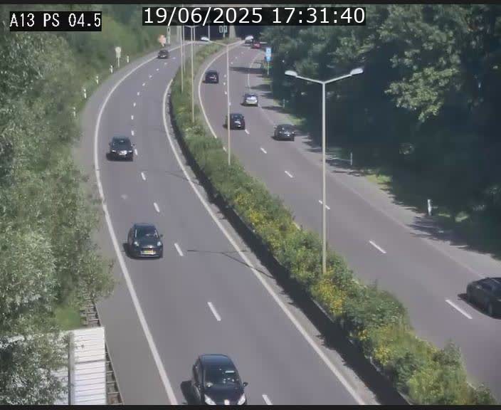 Traffic live webcam Luxembourg Differdange - A13 direction Esch-sur-Alzette - BK 4.5