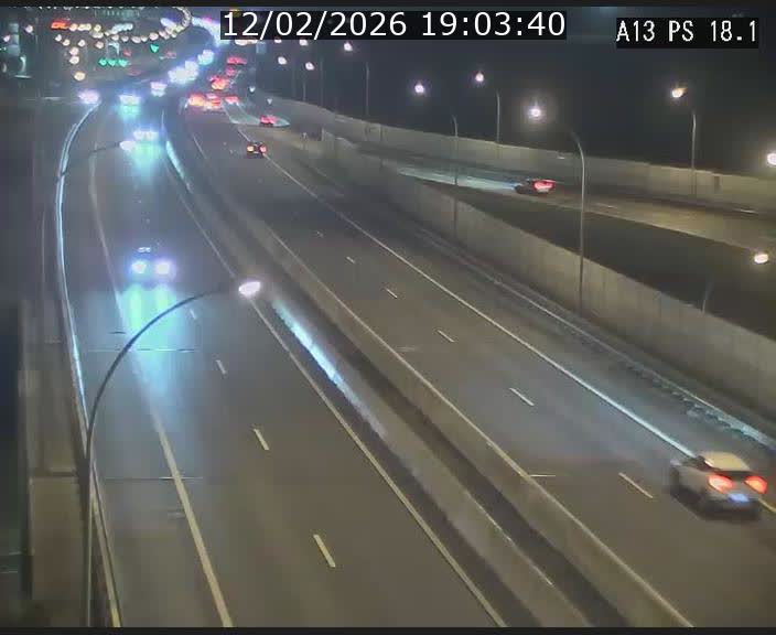 Traffic live webcam Luxembourg Dudelange - A13 direction Croix de Bettembourg - BK 18.1