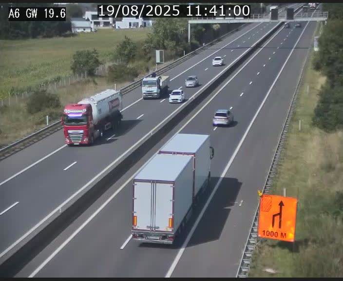 Traffic live webcam Luxembourg - Steinfort - A6 - BK 19.6 - direction Belgique