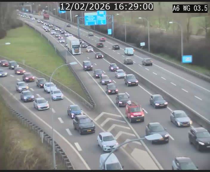 Traffic live webcam Luxembourg - Croix de Cessange - A6 - BK 3.5 - direction France/Allemagne