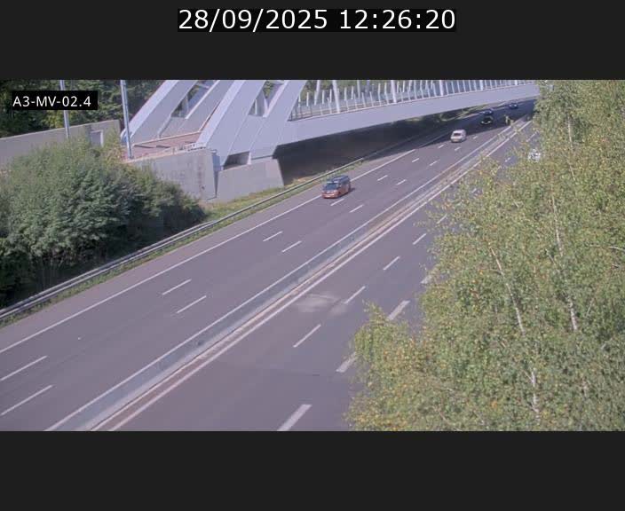 Webcam autoroute de la France (A3) au Luxembourg à Fentange, à proximité de la Croix de Gasperich. Vue orientée vers la Cloche d'Or