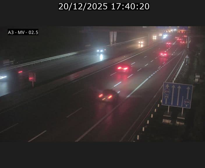Webcam autoroute A3 au Luxembourg à proximité de la Croix de Gasperich. Vue orientée vers Luxembourg
