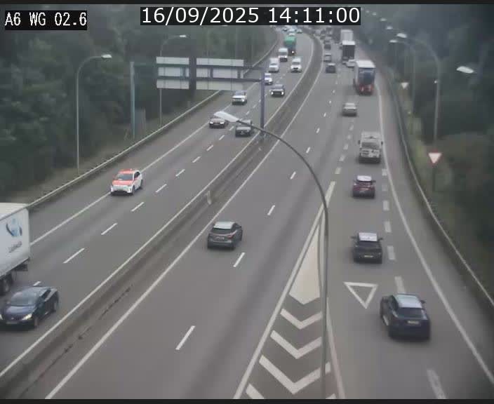 Traffic live webcam Luxembourg Croix de Cessange - A6 - BK 2.6 - direction France/Allemagne