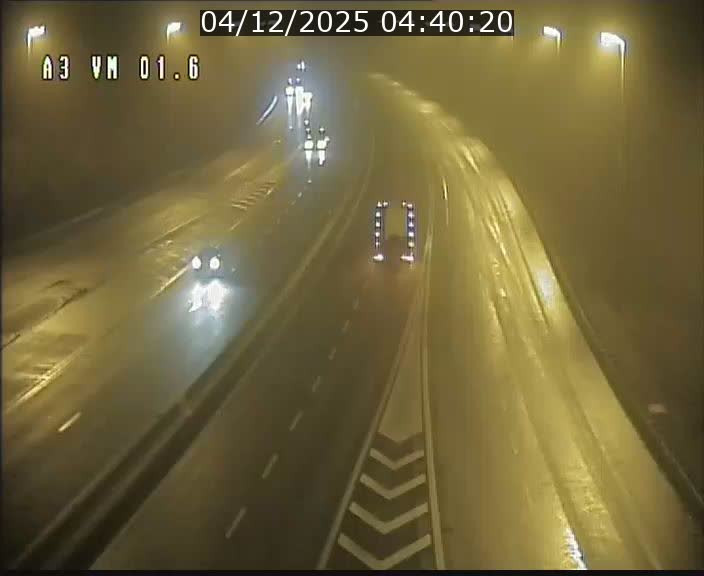 Traffic live webcam Luxembourg - Croix de Gasperich - A3 - BK 1.6 - direction France/Aire de Berchem