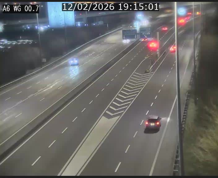 Traffic live webcam Luxembourg Croix de Cessange - A6 - BK 0.7 - direction A3 France