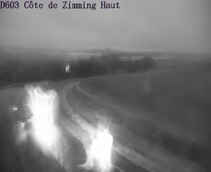 Webcam sur la D603 située en haut de la Côte de Zimming. Vue orientée vers Saint-Avold.