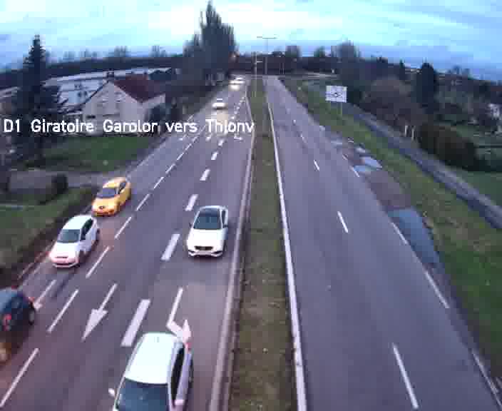Webcam de surveillance sur D1 (France) à Ennery, cadrée vers Thionville, proposant une information routière utile aux déplacements quotidiens.