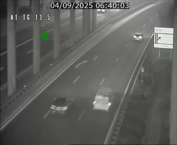 Traffic live webcam Luxembourg Senningen - A1 direction Luxembourg - BK 13.5