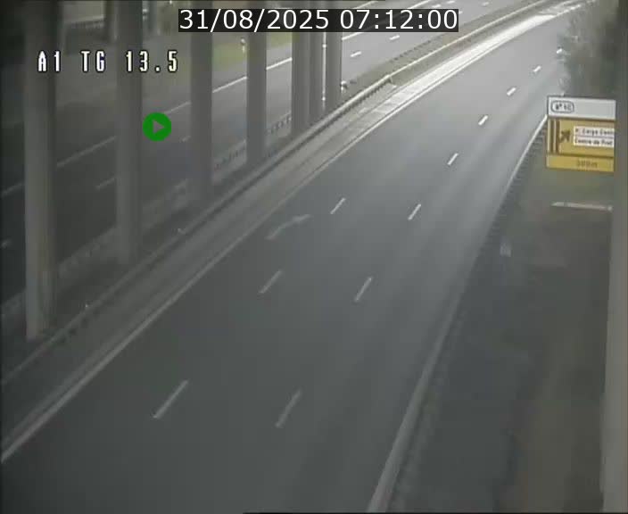 Traffic live webcam Luxembourg Senningen - A1 direction Luxembourg - BK 13.5