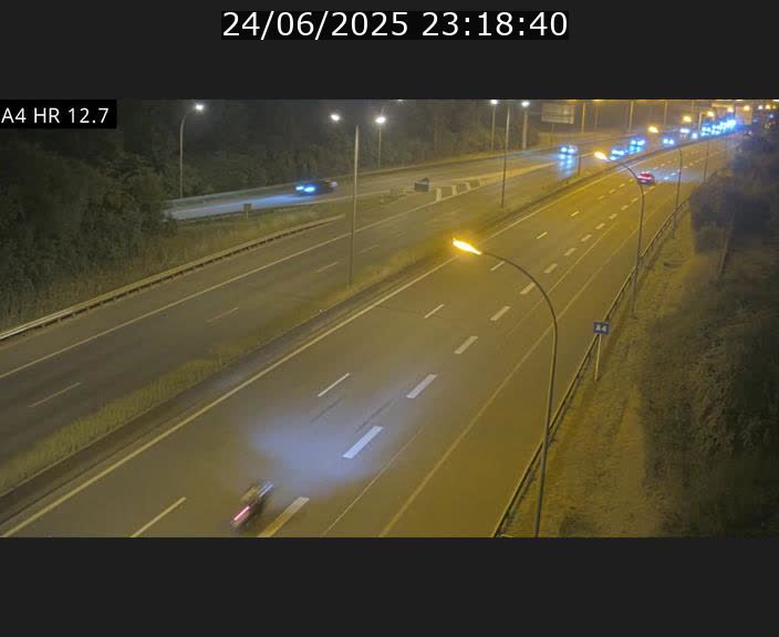 Traffic live webcam Luxembourg Esch sur Alzette - A4 - BK 12.7 - direction Esch-Belval