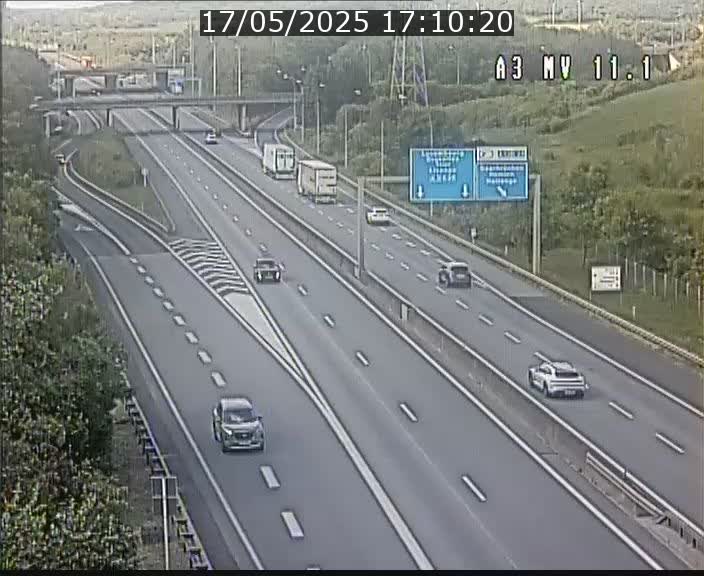 Traffic live webcam Luxembourg Croix de Bettembourg A3 - BK 11.1 - direction Luxembourg-ville