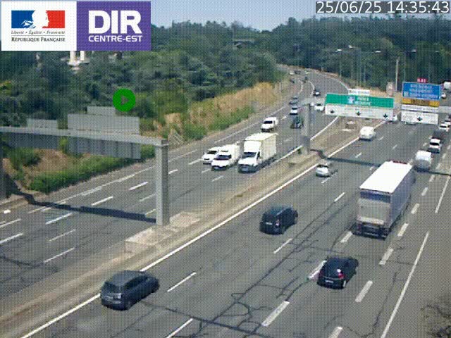 Caméra de circulation routière sur le boulevard périphérique Laurent Bonnevay de Lyon (D383) à hauteur de Bron, avant la jonction avec l'A43. Vue orientée vers l'échangeur