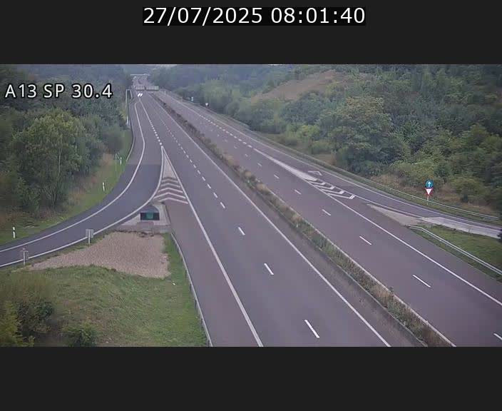 Traffic live webcam Luxembourg Altwies - A13 direction Luxembourg-ville - BK 30.4