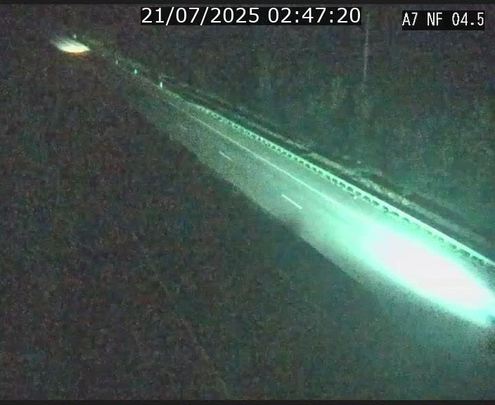 Caméra autoroute Luxembourg A7 - Passage à gibier Rëngelbour - direction Tunnel Grouft