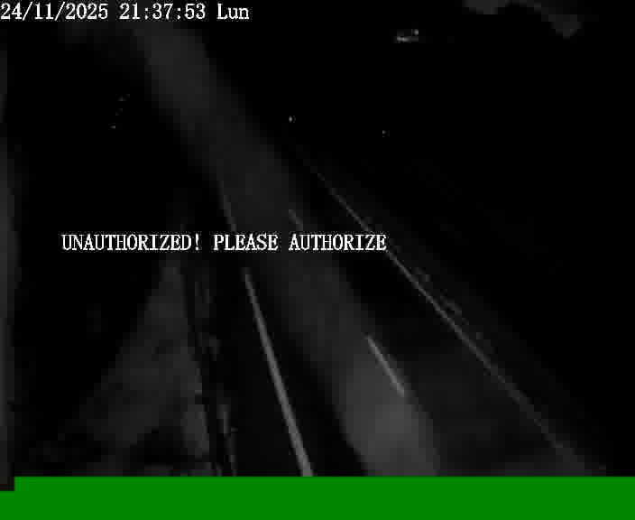 Webcam sur la D910 située dans la Côte des 4 vents. Vue orientée vers le bas, vers Saint-Avold.