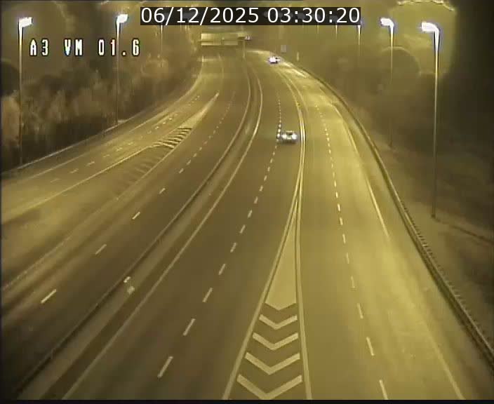 Traffic live webcam Luxembourg - Croix de Gasperich - A3 - BK 1.6 - direction France/Aire de Berchem