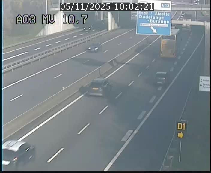 Traffic live webcam Luxembourg Croix de Bettembourg - A3 - BK 10.7 - direction France