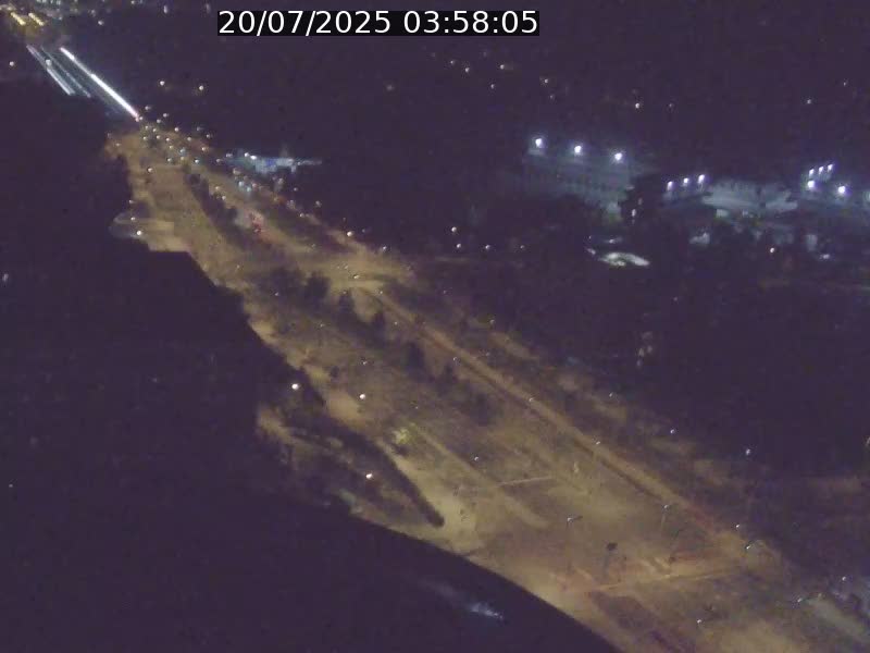 Webcam sur l'avenue John Fitzgerald Kennedy (N51) avec vue sur le Pont rouge (Pont Grande Duchesse Charlotte), l'arrêt Pfaffenthal et l'entrée du quartier Kirchberg