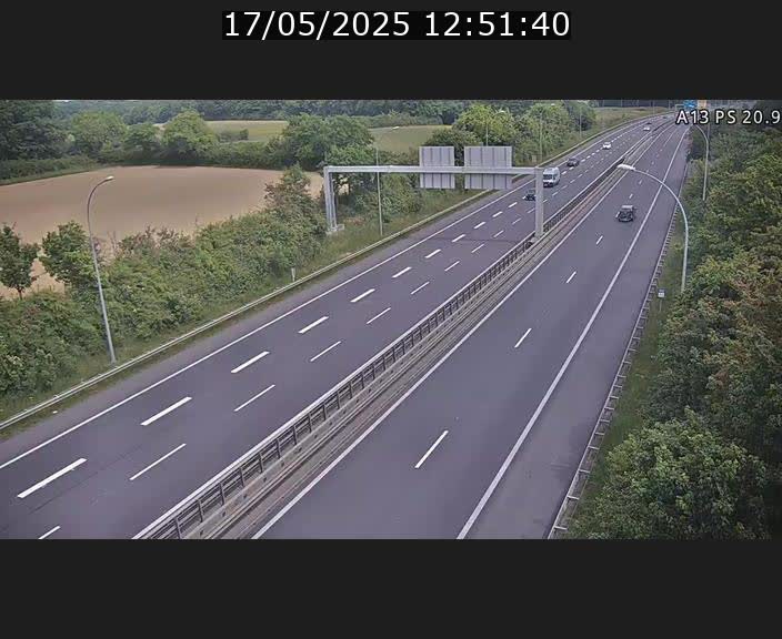 Traffic live webcam Luxembourg Croix de Bettembourg, rond-point d'Hellange - A13 direction Allemagne - BK 20.9