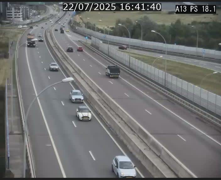 Traffic live webcam Luxembourg Dudelange - A13 direction Croix de Bettembourg - BK 18.1