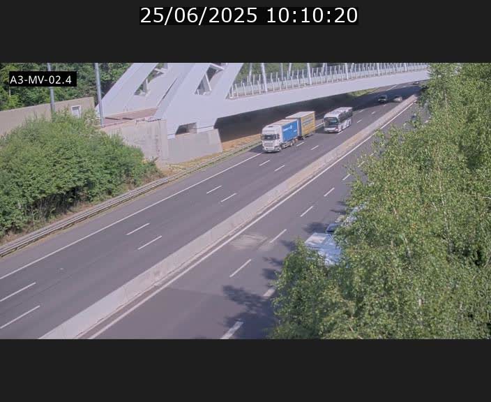 Webcam autoroute de la France (A3) au Luxembourg à Fentange, à proximité de la Croix de Gasperich. Vue orientée vers la Cloche d'Or