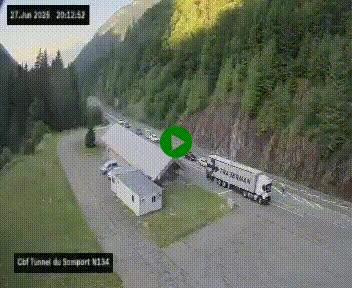 Webcam à l'entrée du tunnel du Somport, côté français, sur la N134, dans les Pyrénées, en direction de l'Espagne, à 1116 mètres d'altitude