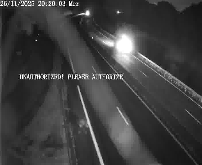 Webcam sur la D910 située dans la Côte des 4 vents. Vue orientée vers le bas, vers Saint-Avold.