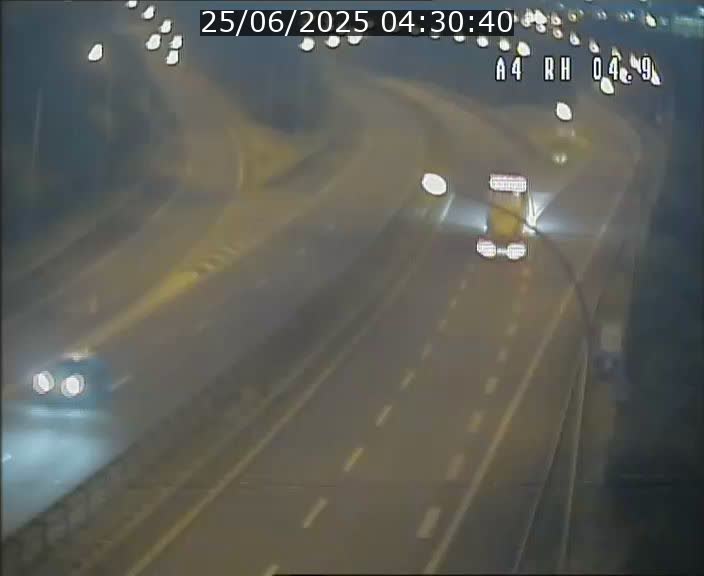 Traffic live webcam Luxembourg Leudelange - A4 - BK 4.9 - direction Luxembourg